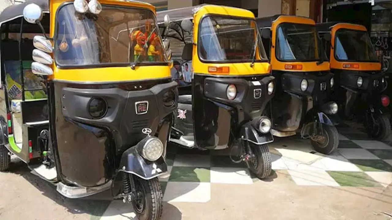 لماذا يواصل التوك توك انتشاره في شوارع مصر رغم قرار وقف استيراده؟